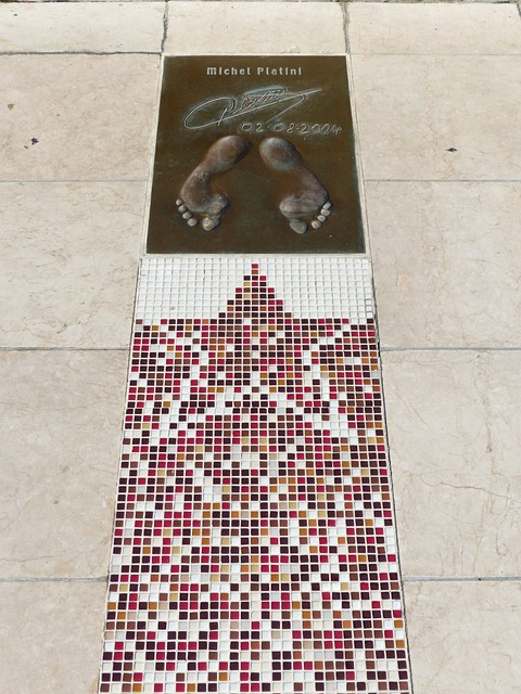 继续为中国 继续为中国